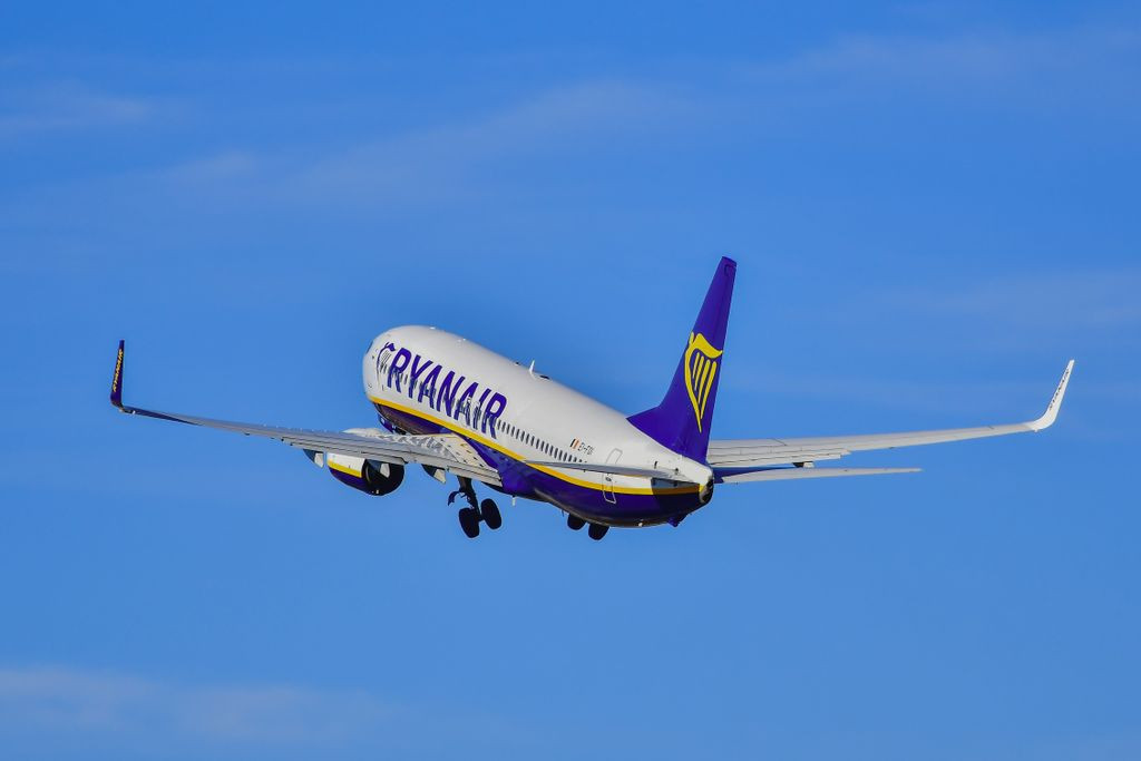 Kiedy kupować bilety Ryanair i jak śledzić promocje?