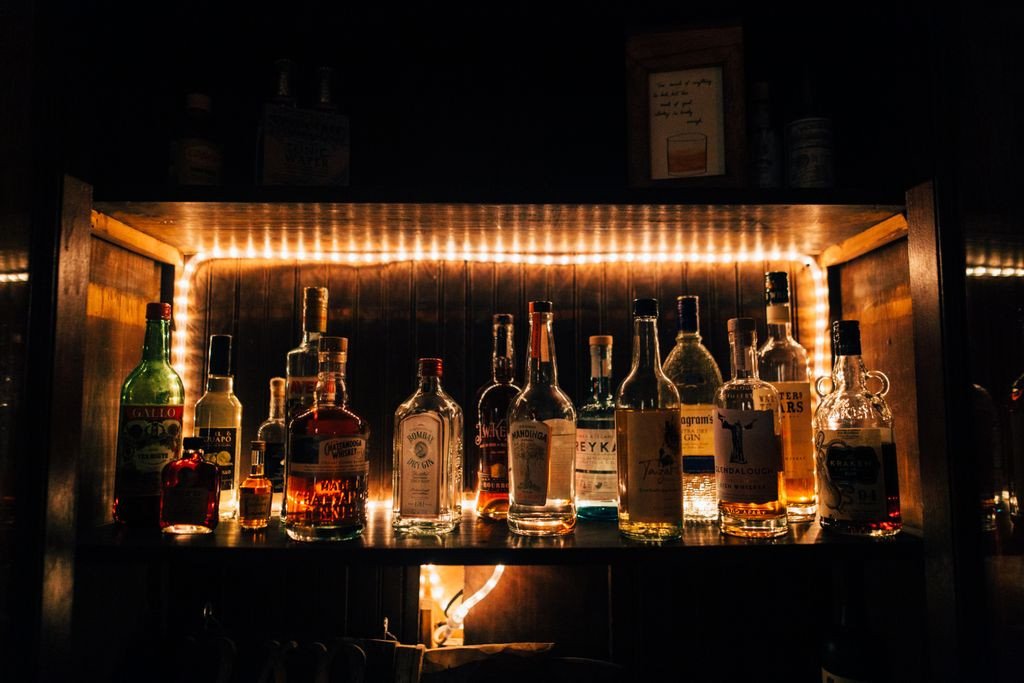 Czy wódka, whisky i rum zmieszczą się do walizki?